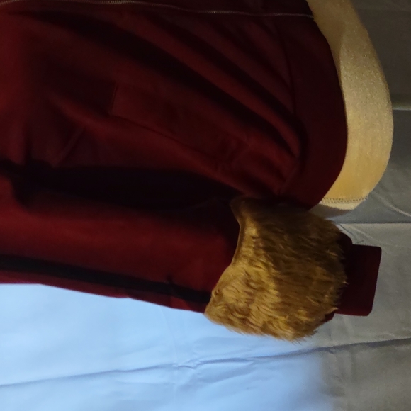 NEW Eilly Bazar, Burgundy, full zip faux fur trim sleeves jacket - Picture 2 of 7